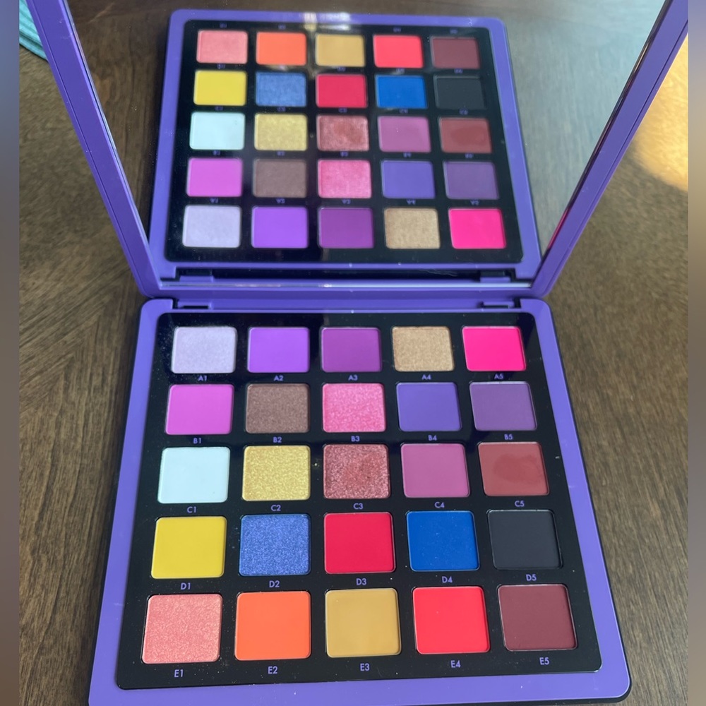 NORVINA® Pro Pigment Palette Vol. 1 Eyeshadow
